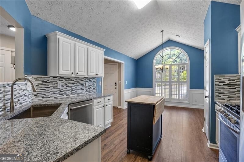 1087 Sham Pointe Drive Lawrenceville - Photo 10