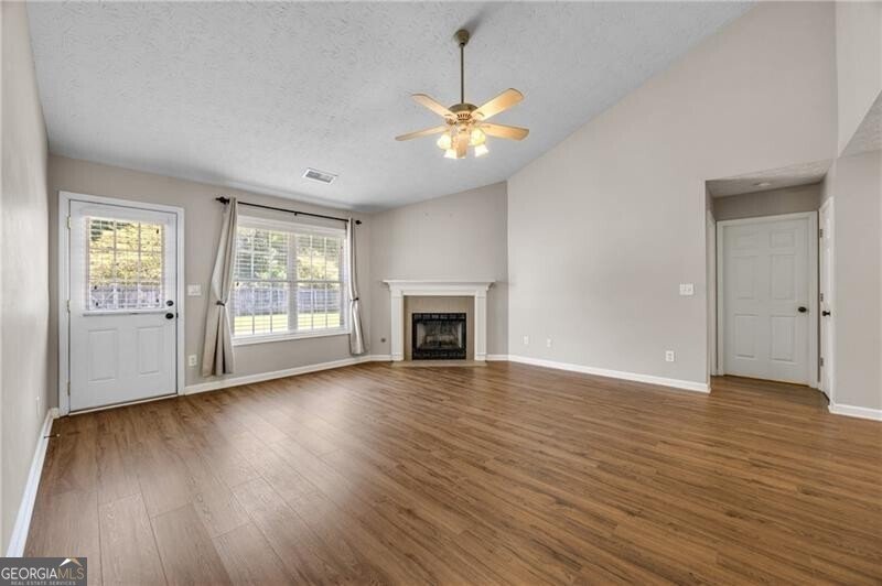 1087 Sham Pointe Drive Lawrenceville - Photo 8