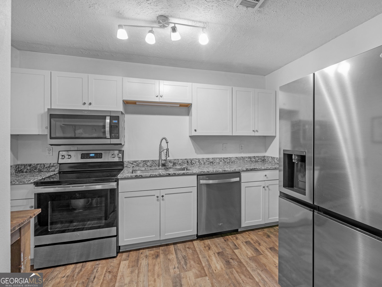 3790 Sweetbriar Circle Lithia Springs - Photo 8