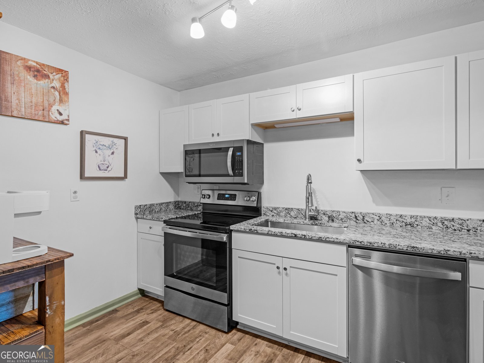3790 Sweetbriar Circle Lithia Springs - Photo 9