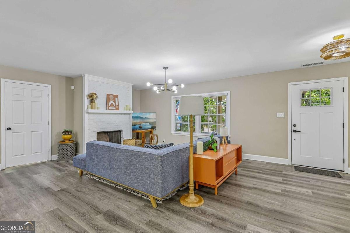 3898 Skidmore Drive Decatur - Photo 8