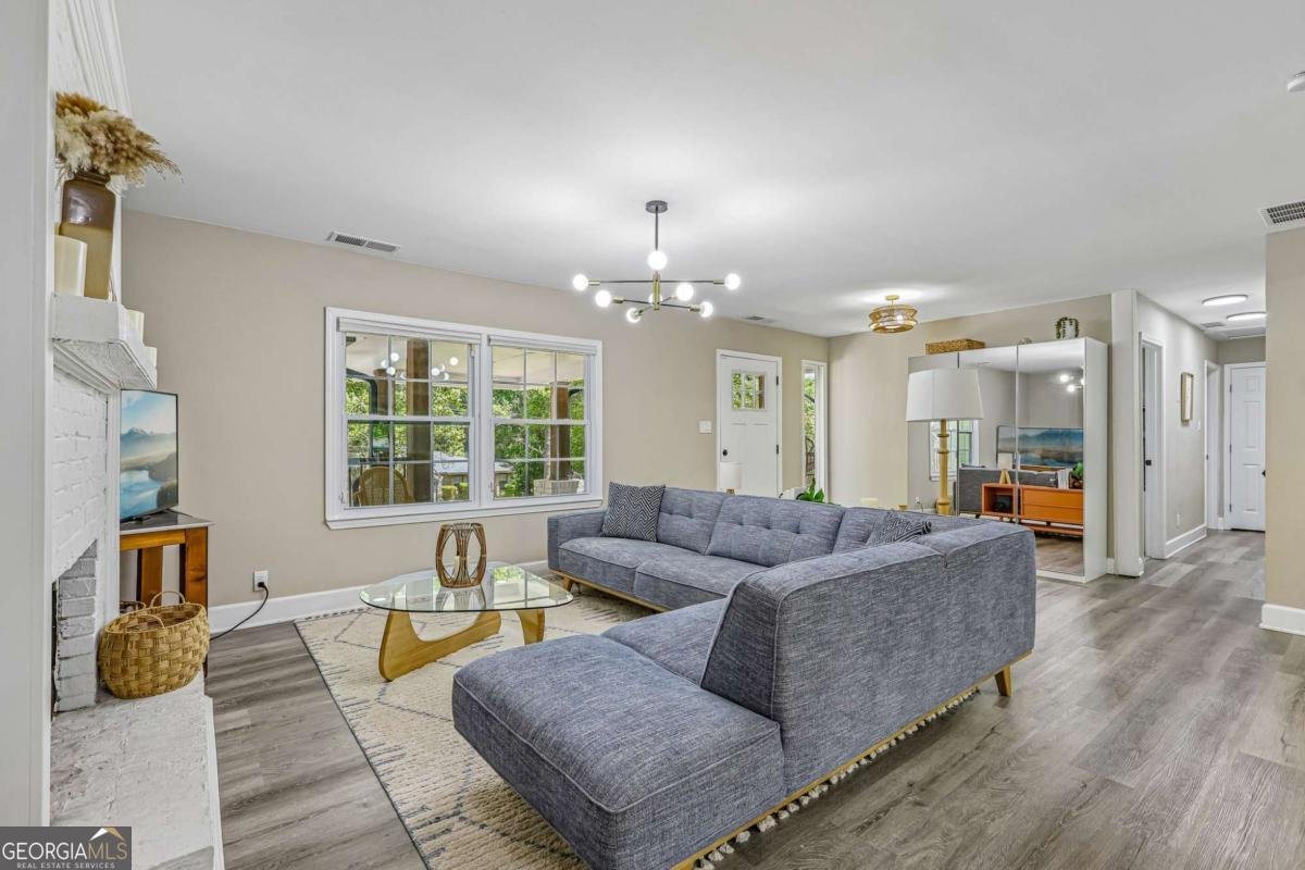 3898 Skidmore Drive Decatur - Photo 9