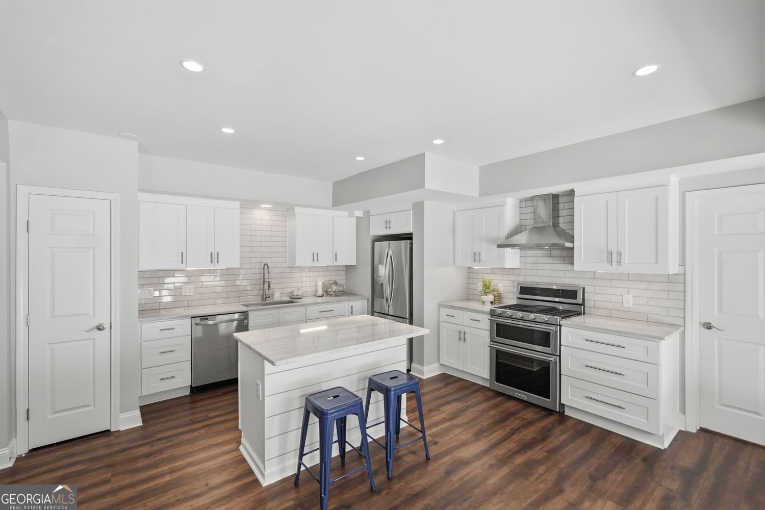 215 Bayfield Court milton - Photo 36
