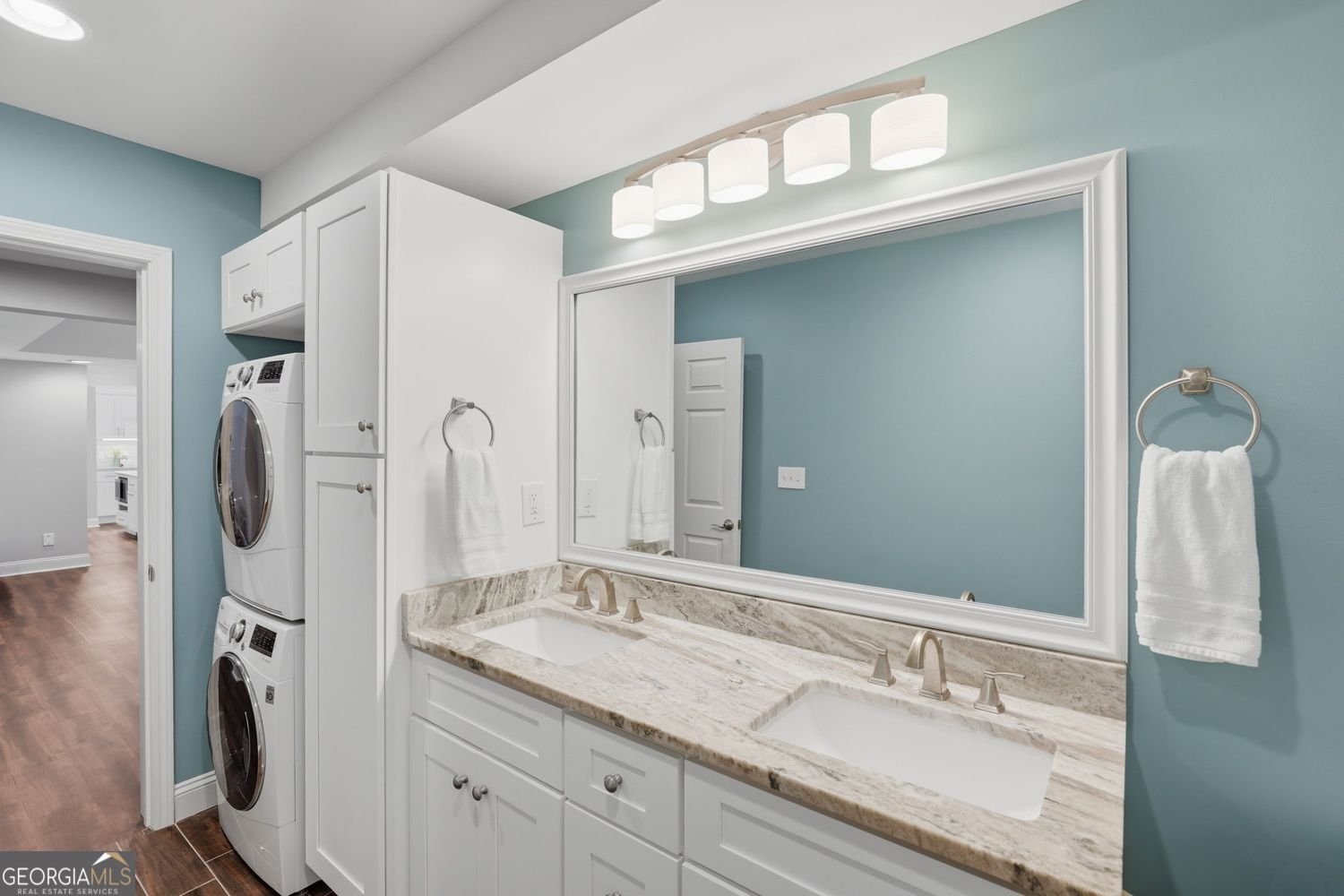 215 Bayfield Court milton - Photo 40