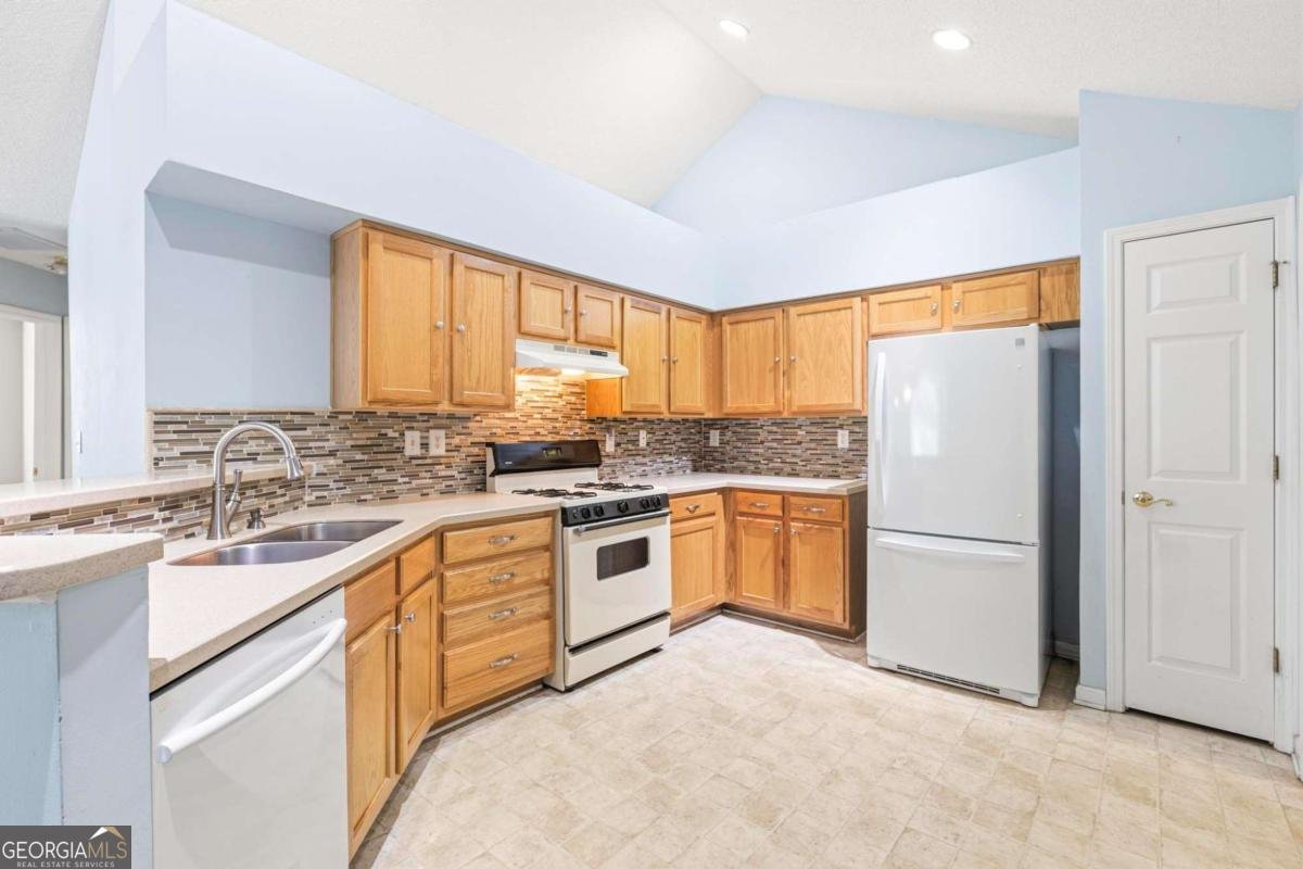2191 Rockbridge Road Stone Mountain - Photo 11