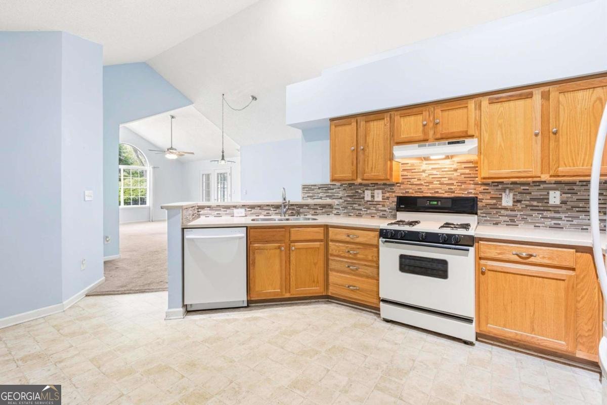2191 Rockbridge Road Stone Mountain - Photo 12