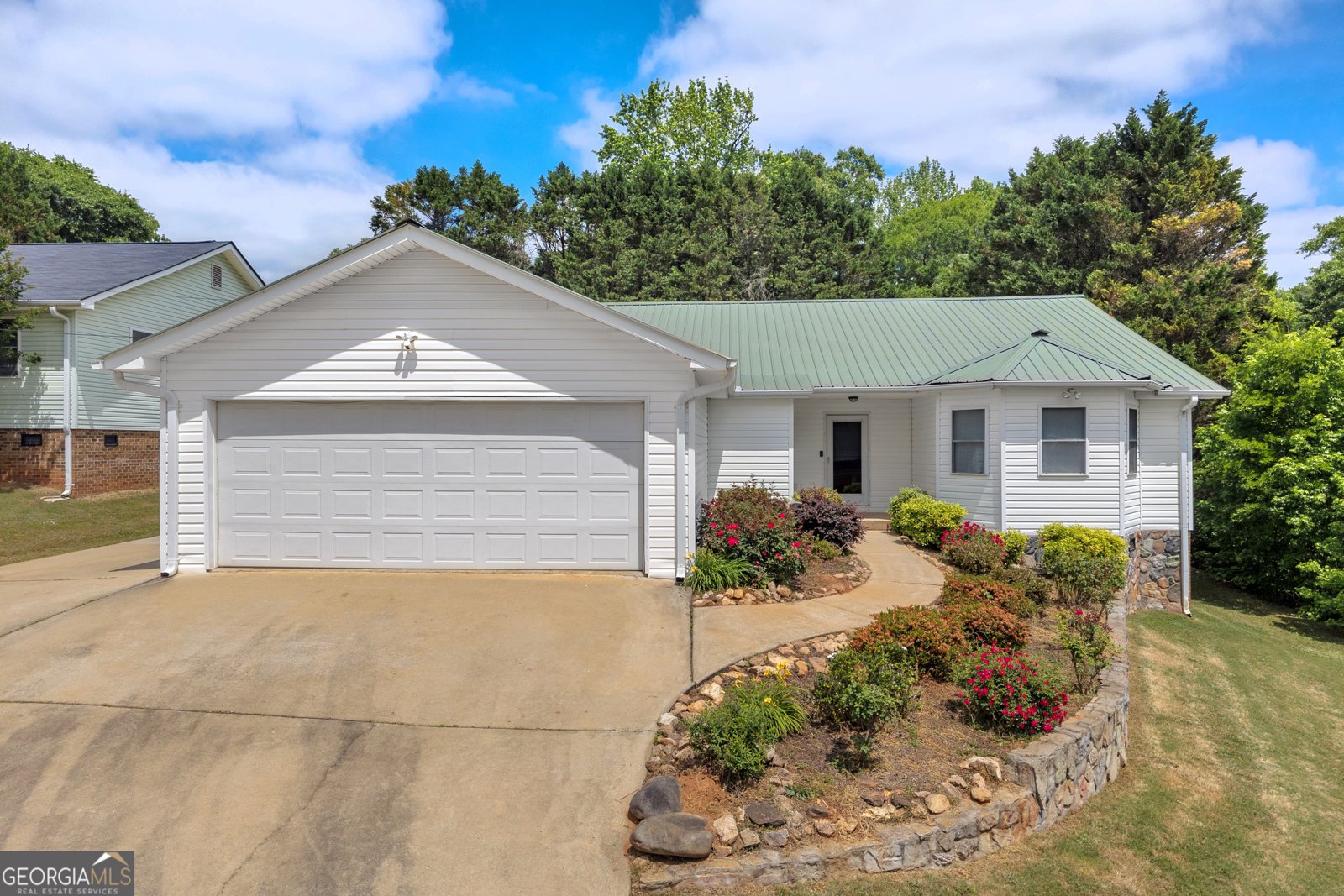 99 Parker Street Carnesville - Photo 1