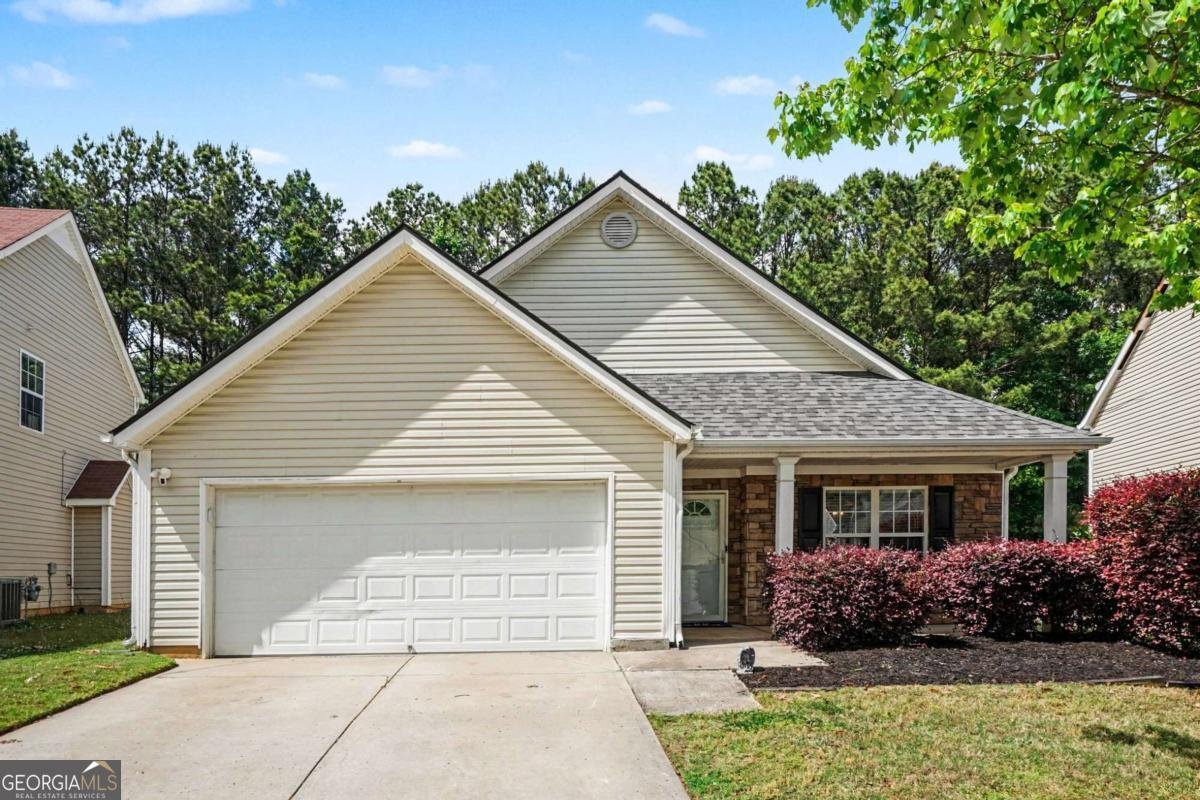 315 Shadowbrooke Circle Loganville - Photo 1