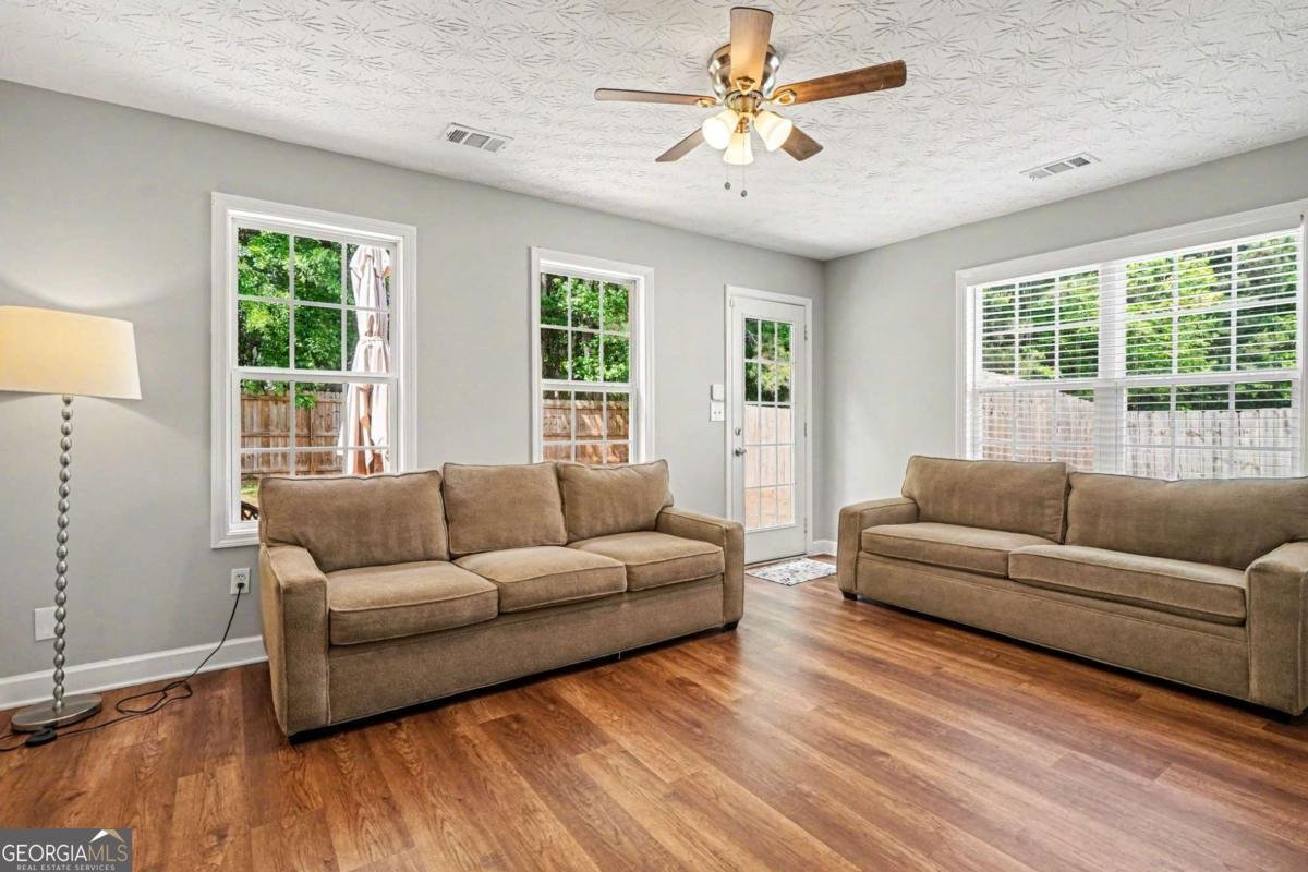 315 Shadowbrooke Circle Loganville - Photo 11