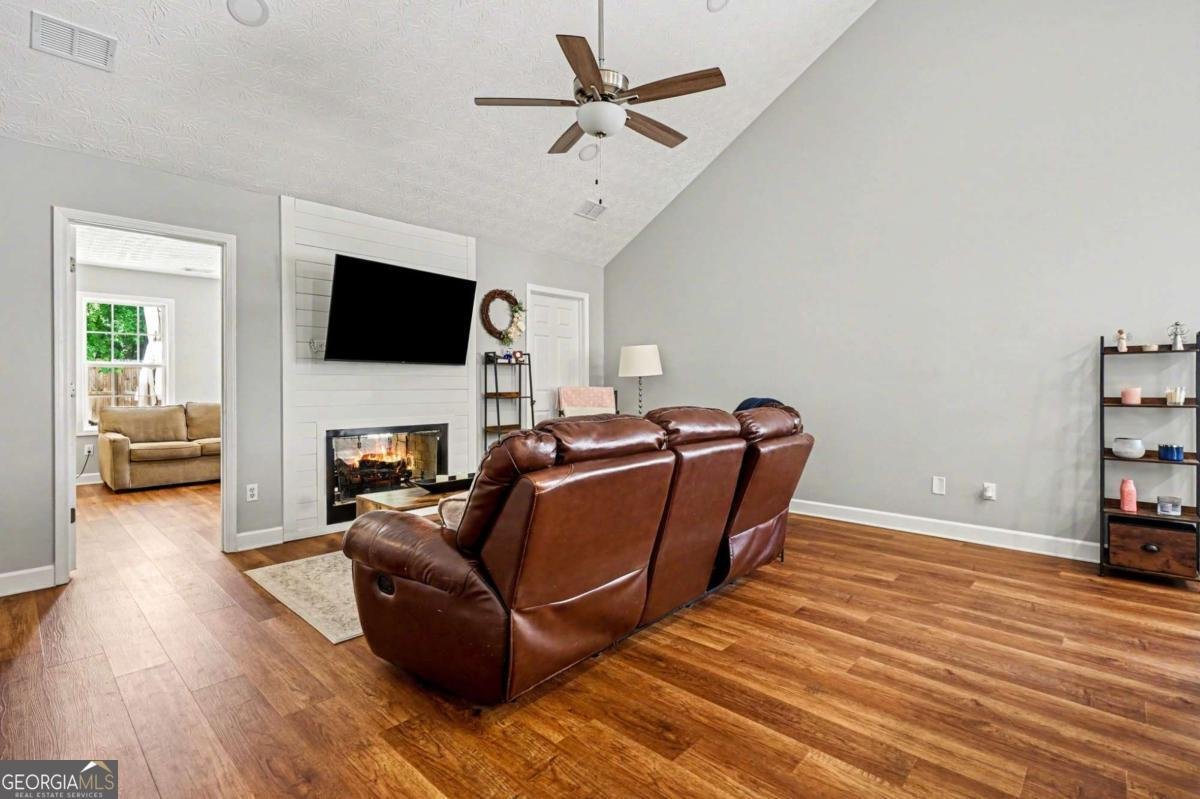 315 Shadowbrooke Circle Loganville - Photo 6