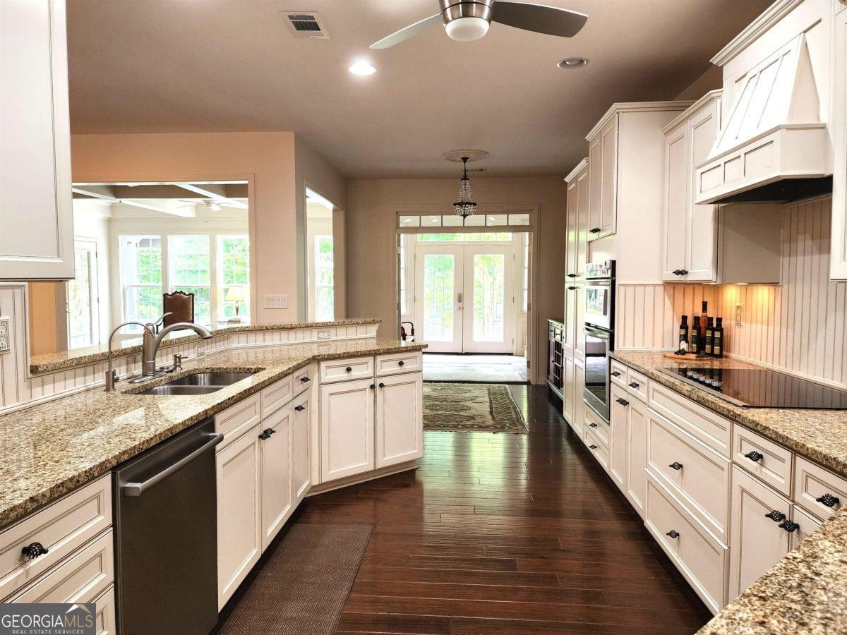 1081 Lakefront Court Greensboro - Photo 10