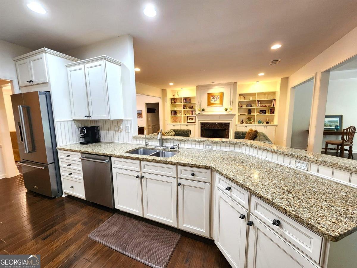 1081 Lakefront Court Greensboro - Photo 8