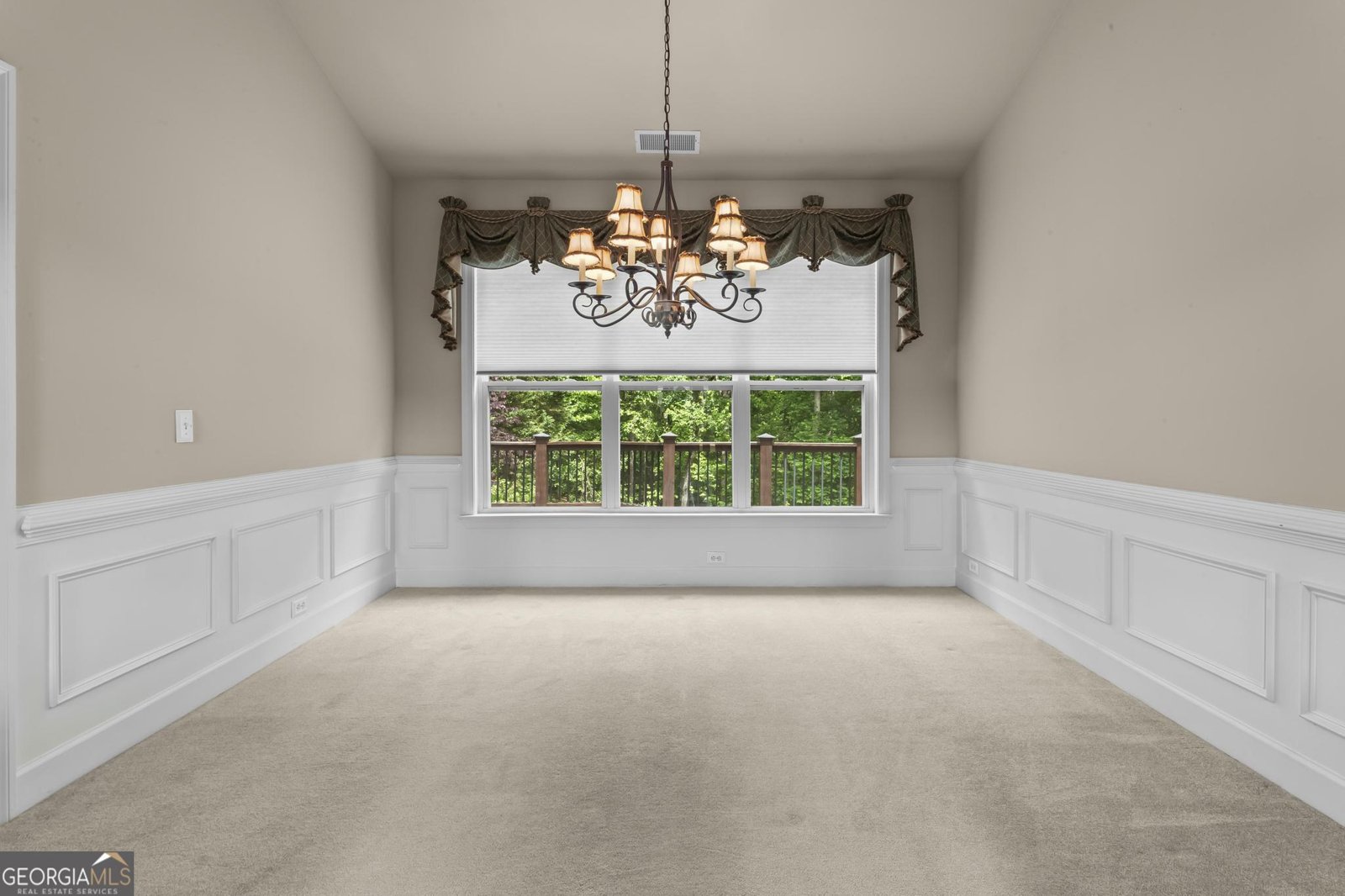 214 Woodview Lane Woodstock - Photo 6