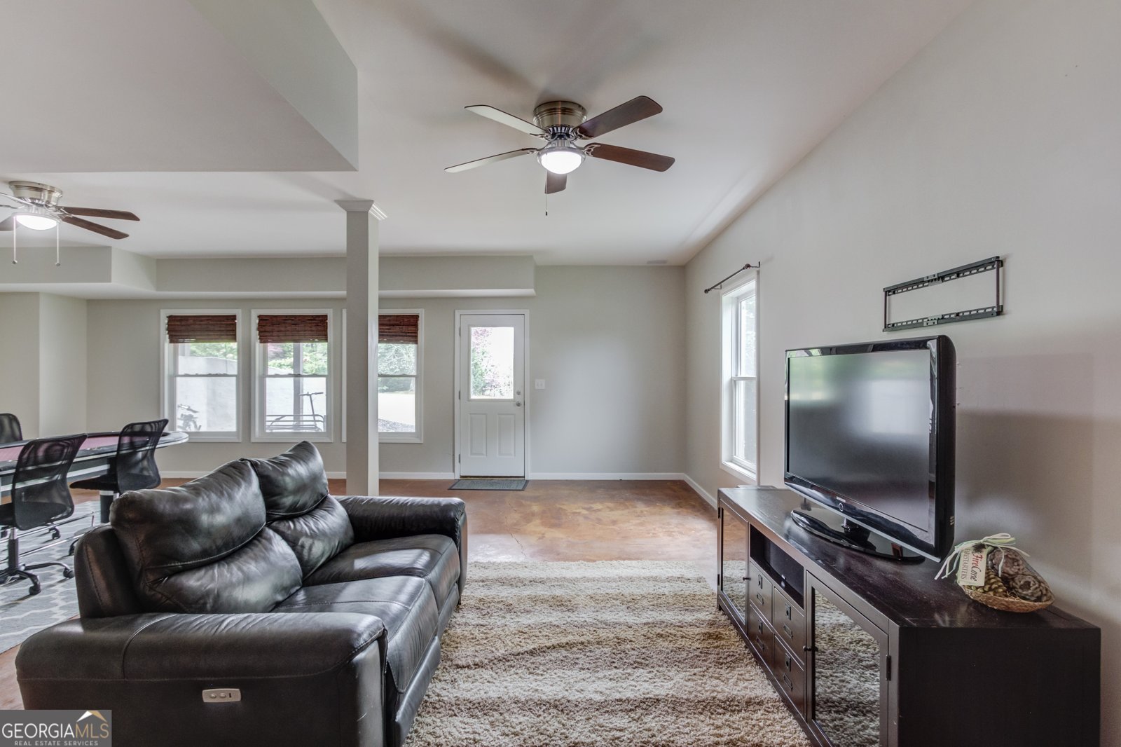 7568 Brookstone Circle Flowery Branch - Photo 47