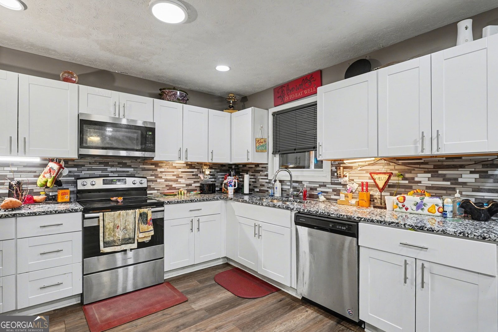 6260 Crestview Lane Forest Park - Photo 10