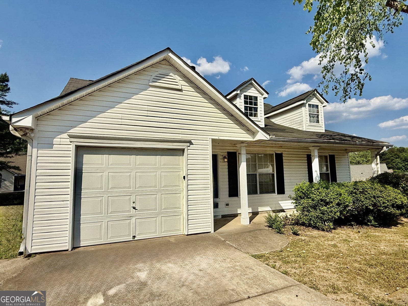 814 Bright Morning Way Stockbridge - Photo 1