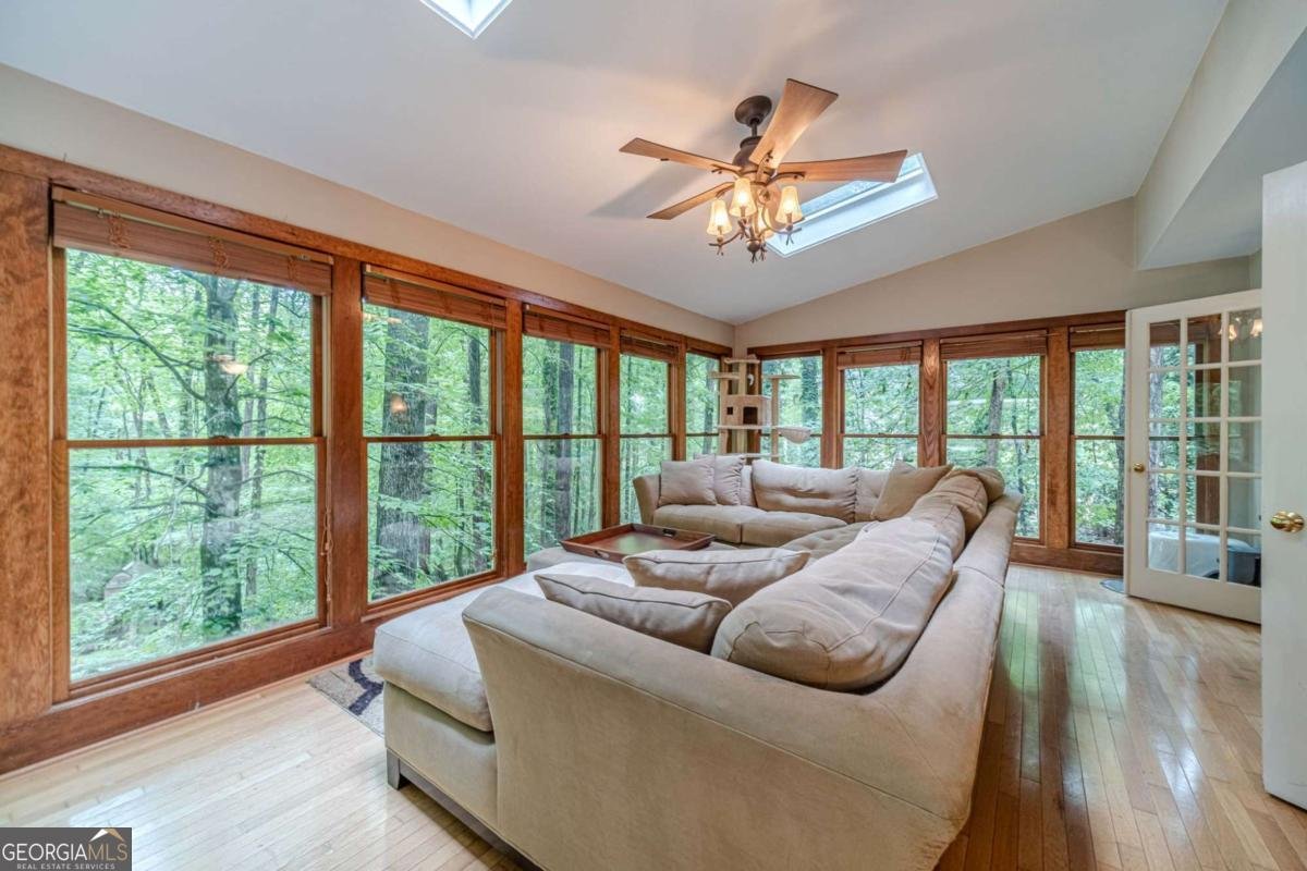 3734 Sandford Court Lilburn - Photo 9