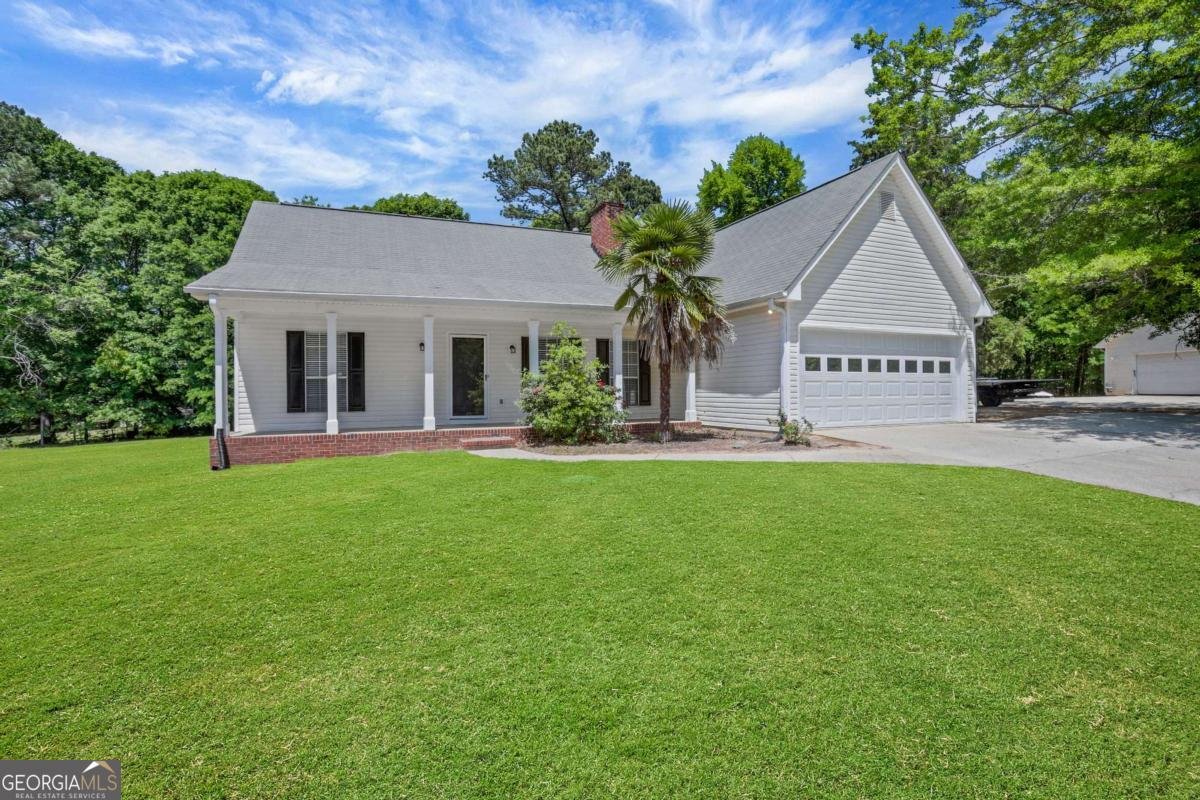 802 Cambridge Creek Drive Conyers - Photo 1