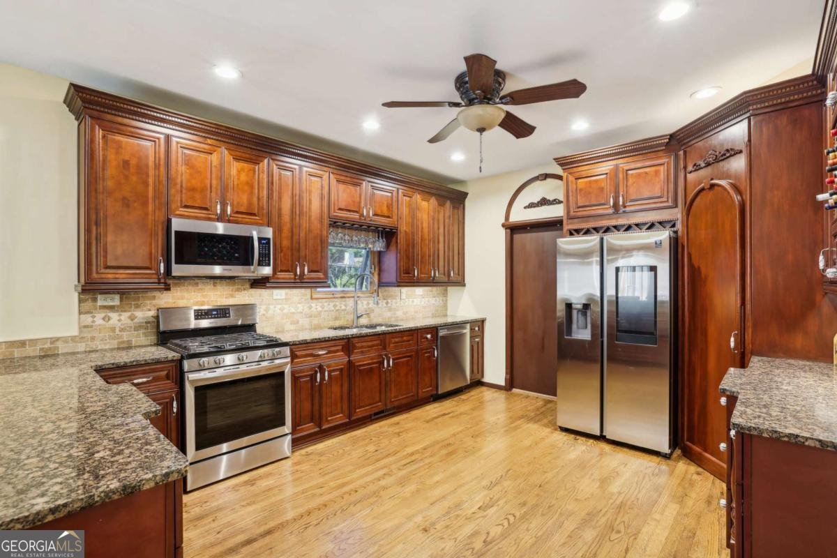 7820 Wynfield Circle Cumming - Photo 8