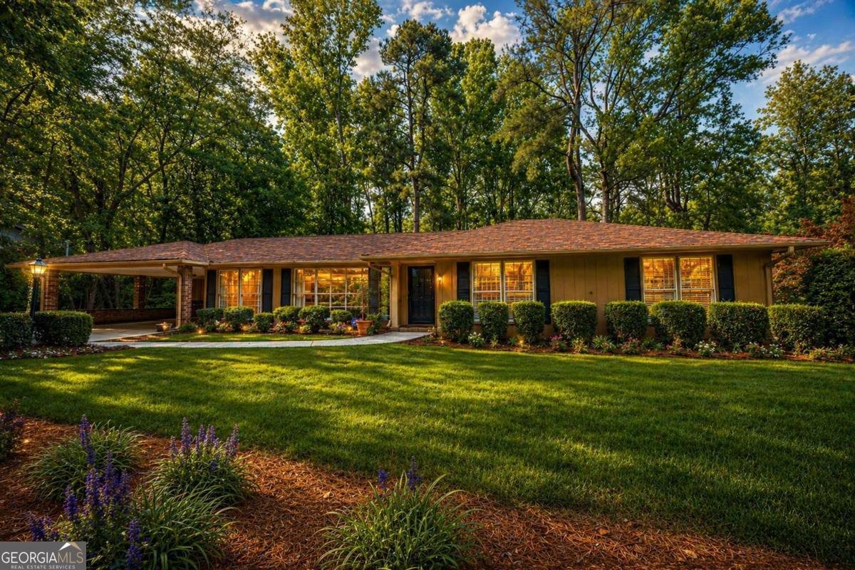 360 Barkshire Lane Roswell - Photo 1
