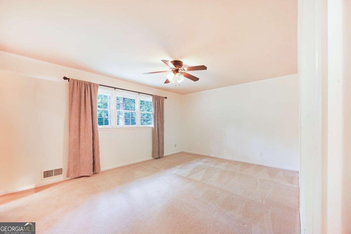 360 Barkshire Lane Roswell - Photo 13