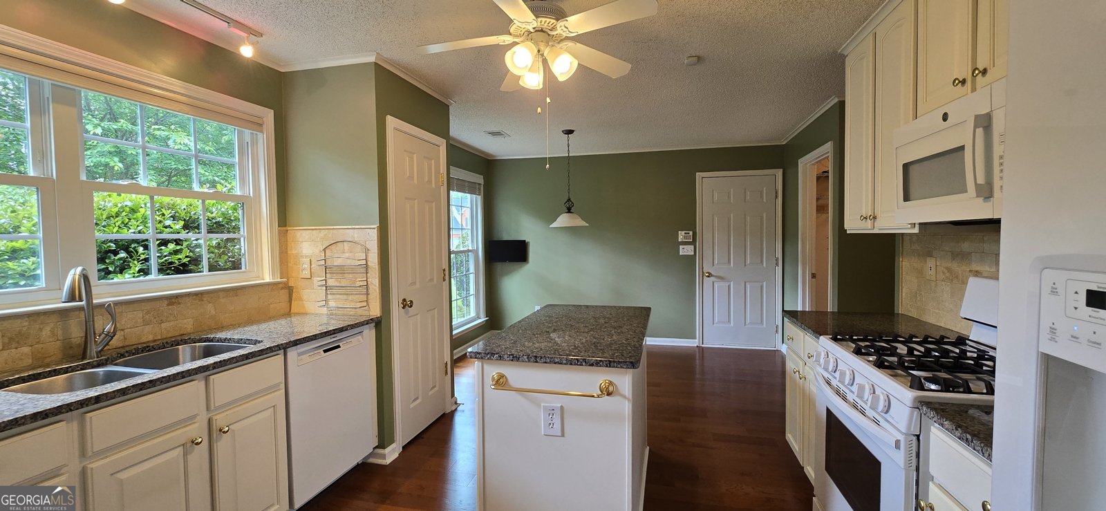 7125 Titchfield Place Cumming - Photo 6
