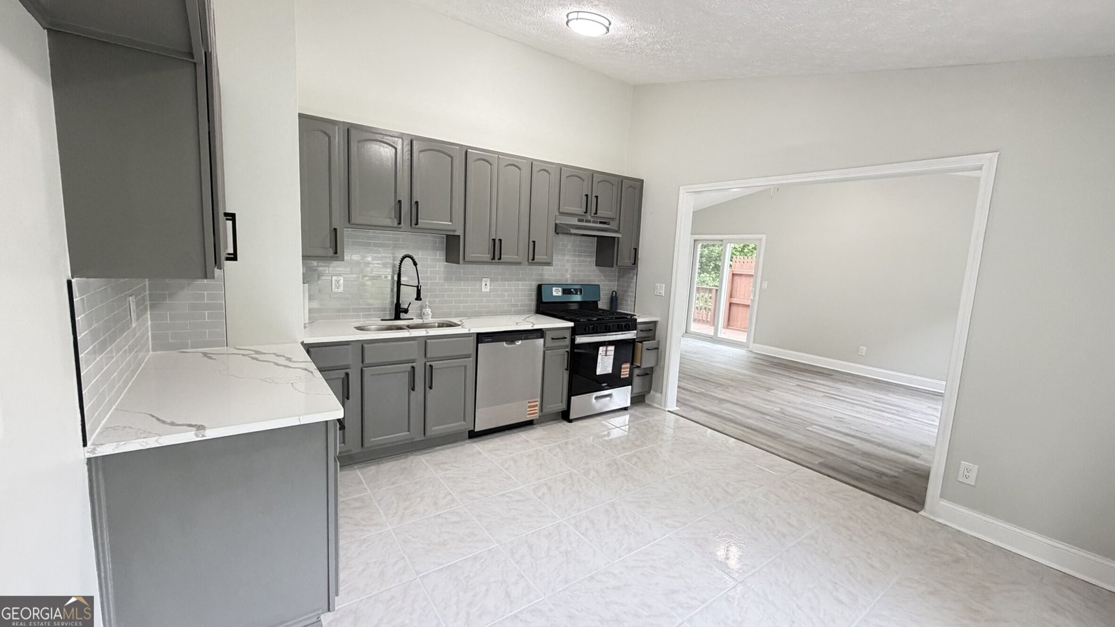 733 Inland Way Lilburn - Photo 7
