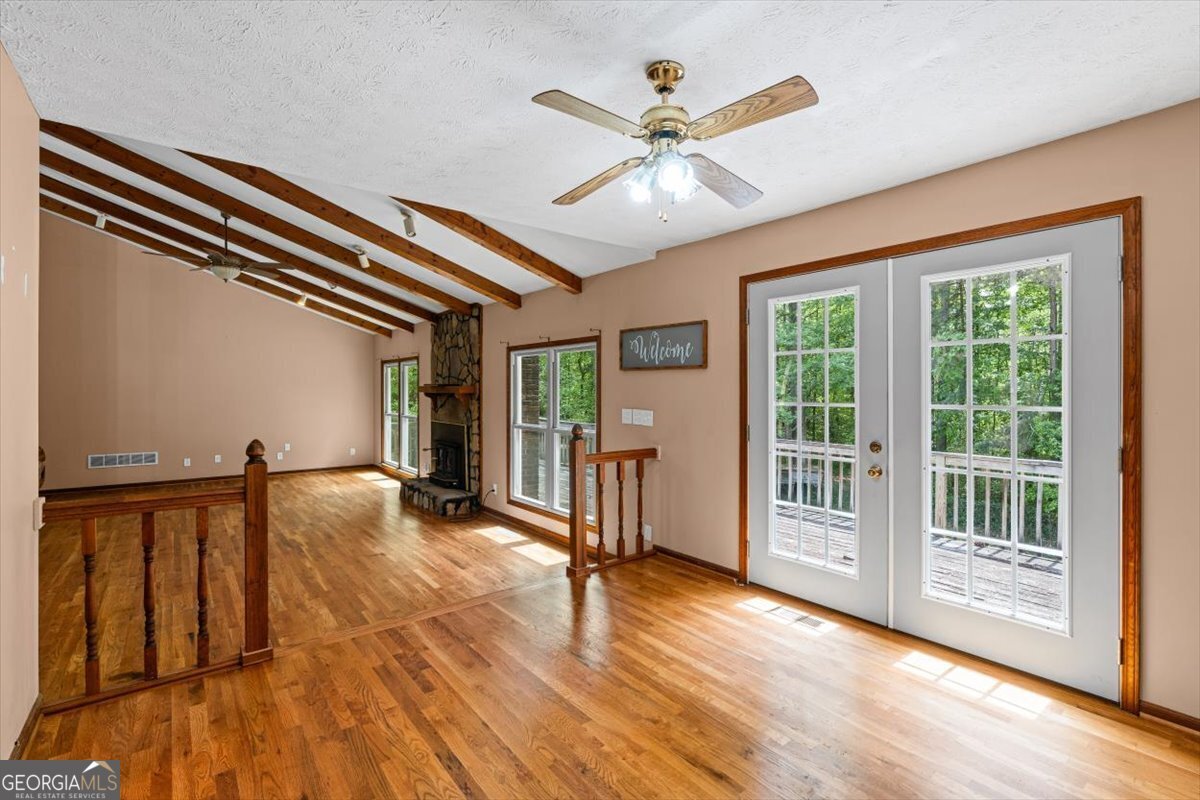 447 Lively Road Waco - Photo 18