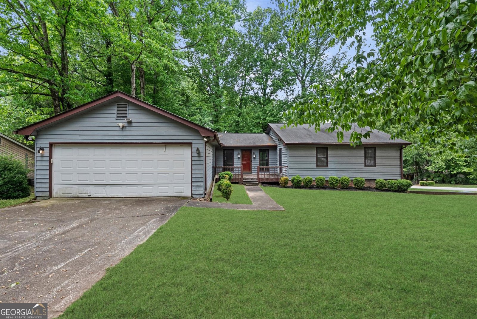 3047 Sanibel Drive Stone Mountain - Photo 1