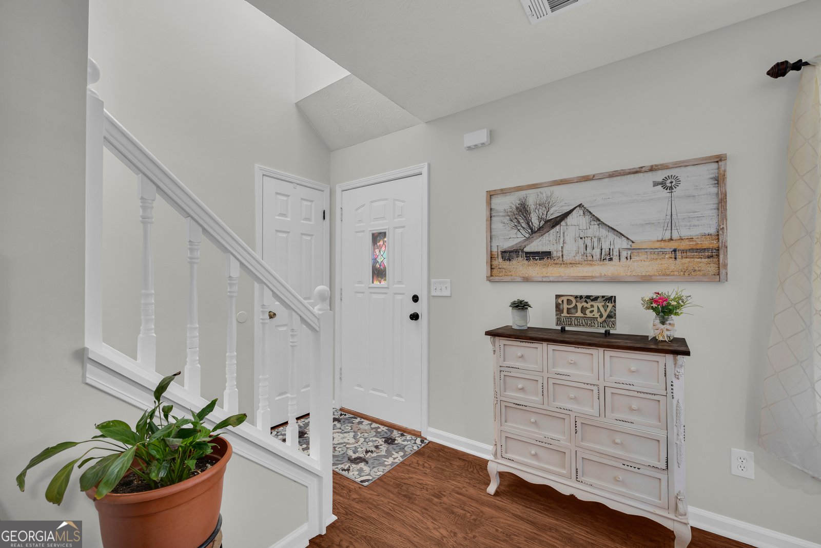 241 Fox Run Loganville - Photo 6