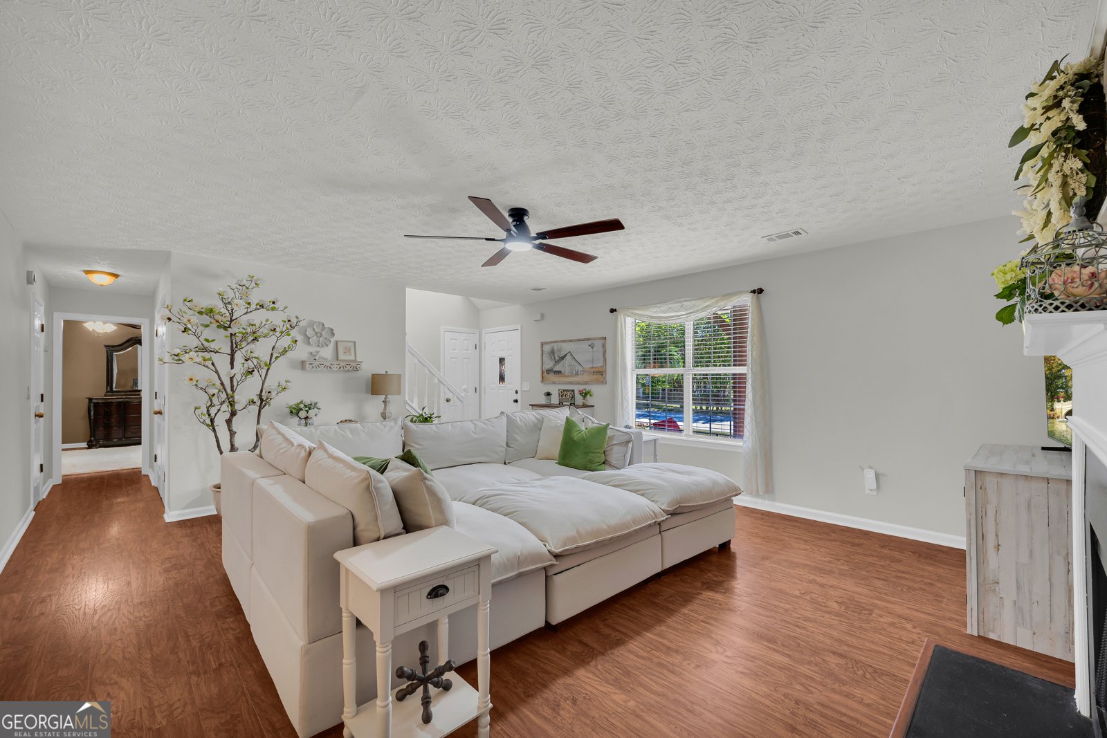 241 Fox Run Loganville - Photo 9