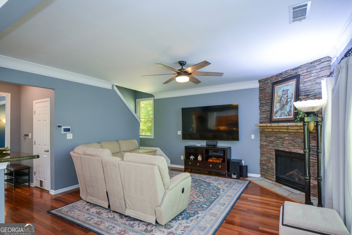 3833 Memphis Drive Suwanee - Photo 6