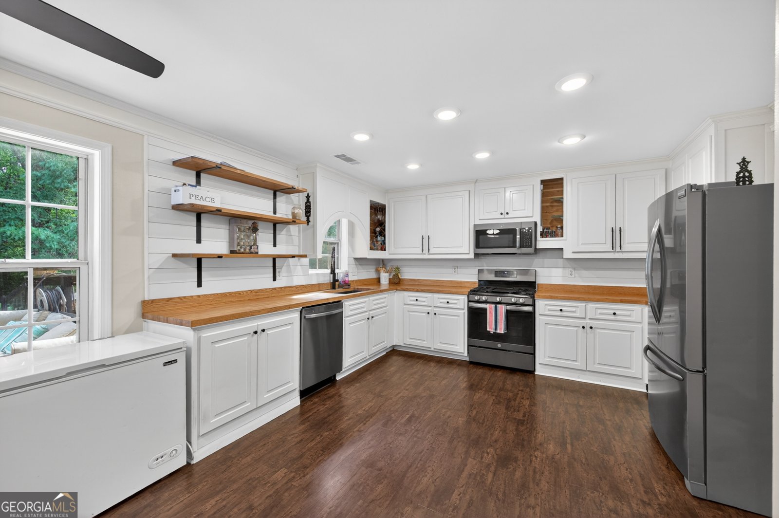 6250 Glen Port Circle Flowery Branch - Photo 10