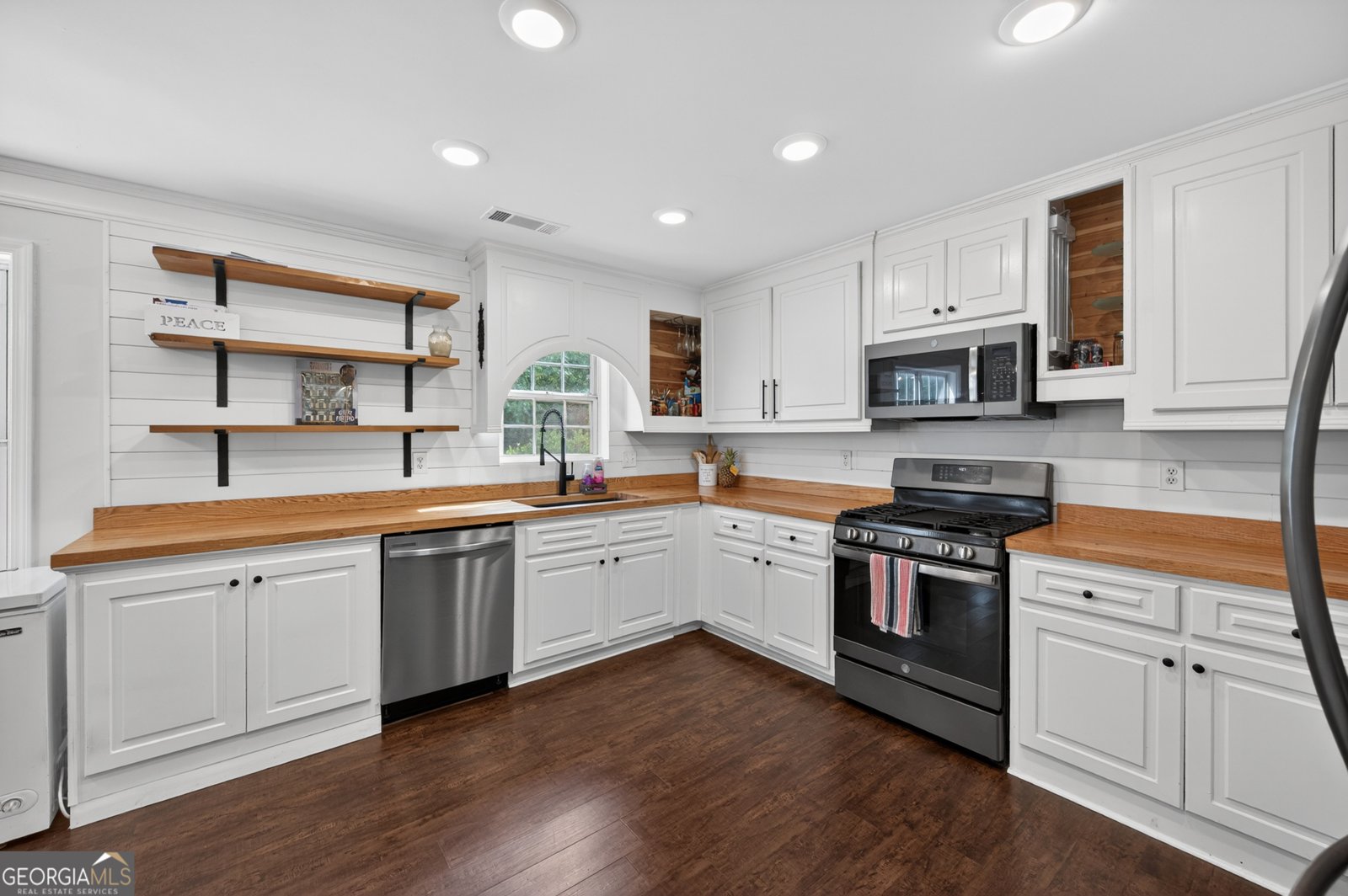 6250 Glen Port Circle Flowery Branch - Photo 12
