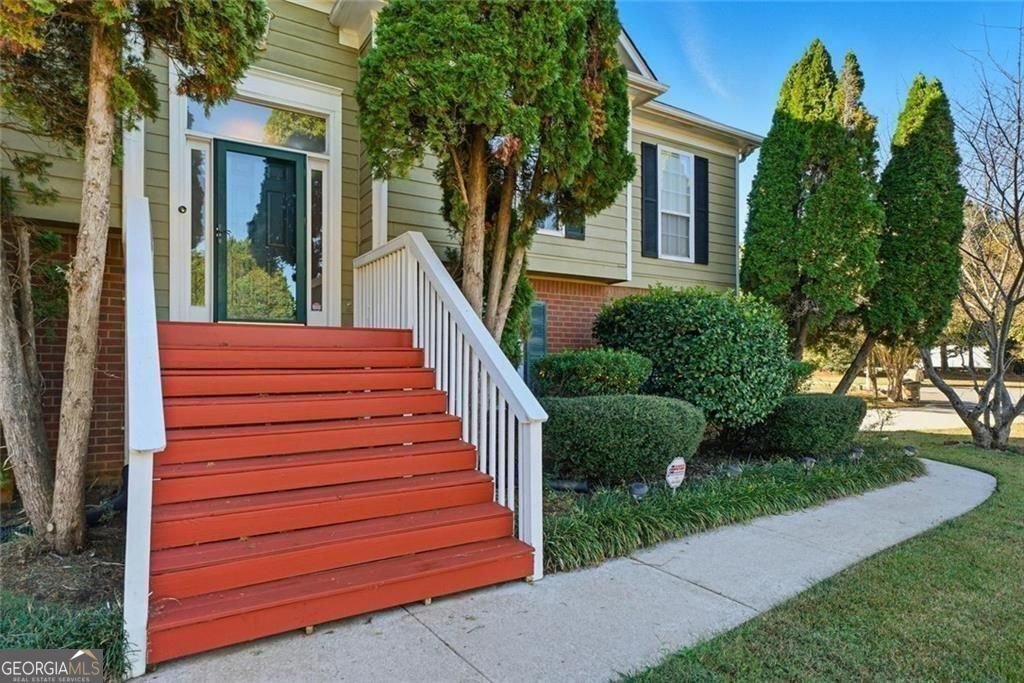 147 Midland Drive Stockbridge - Photo 1
