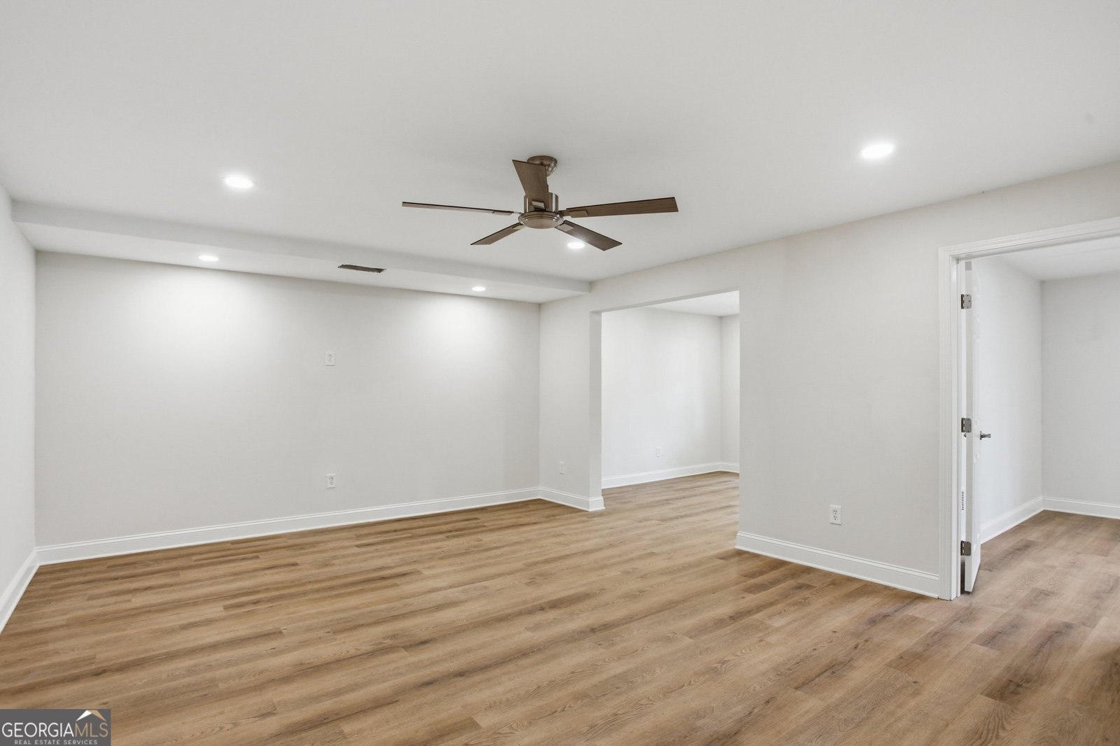 303 River Laurel Way Woodstock - Photo 34