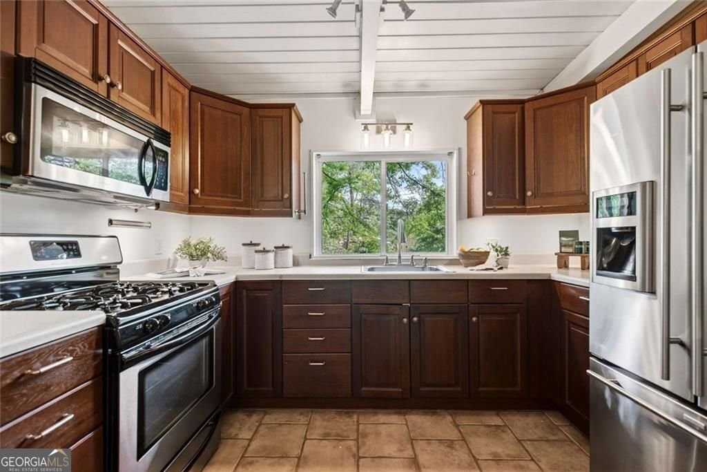 2468 Skyland Trail Brookhaven - Photo 6