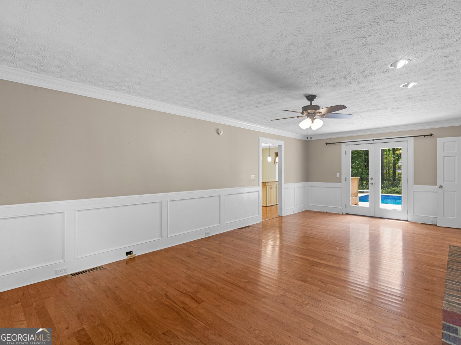 8601 Shore Drive Jonesboro - Photo 10