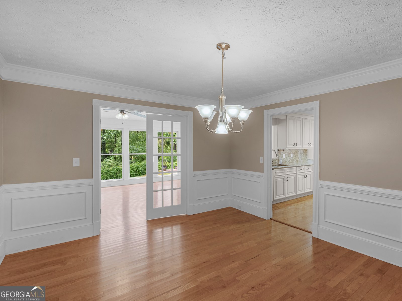 8601 Shore Drive Jonesboro - Photo 16