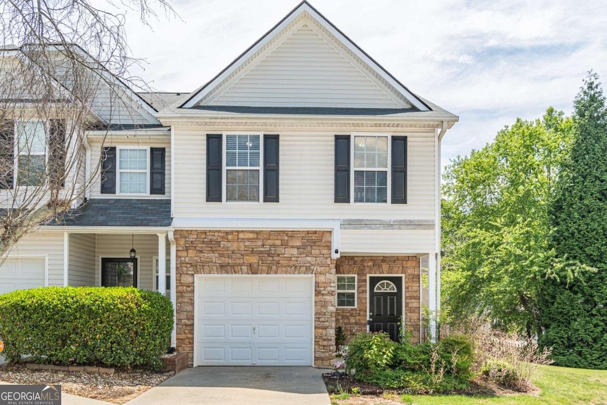 4834 Zephyr Cove Place Flowery Branch - Photo 1