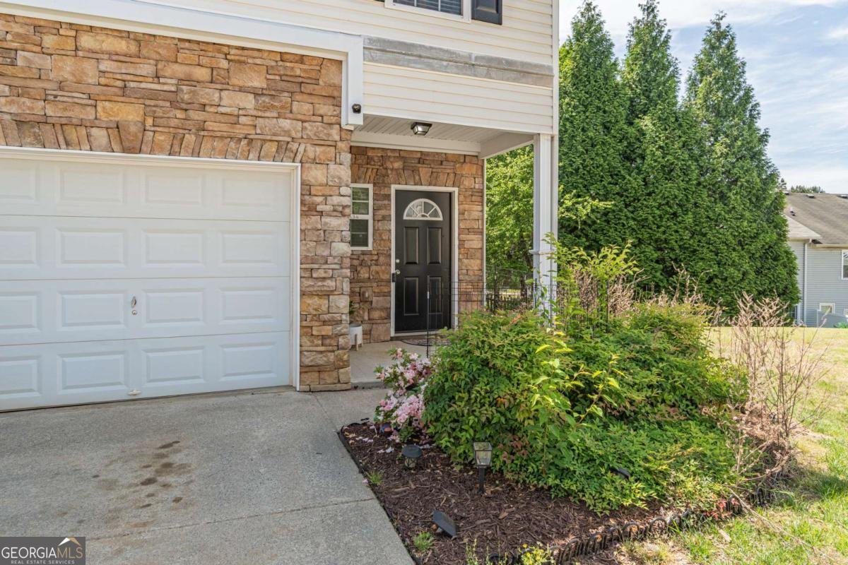 4834 Zephyr Cove Place Flowery Branch - Photo 9