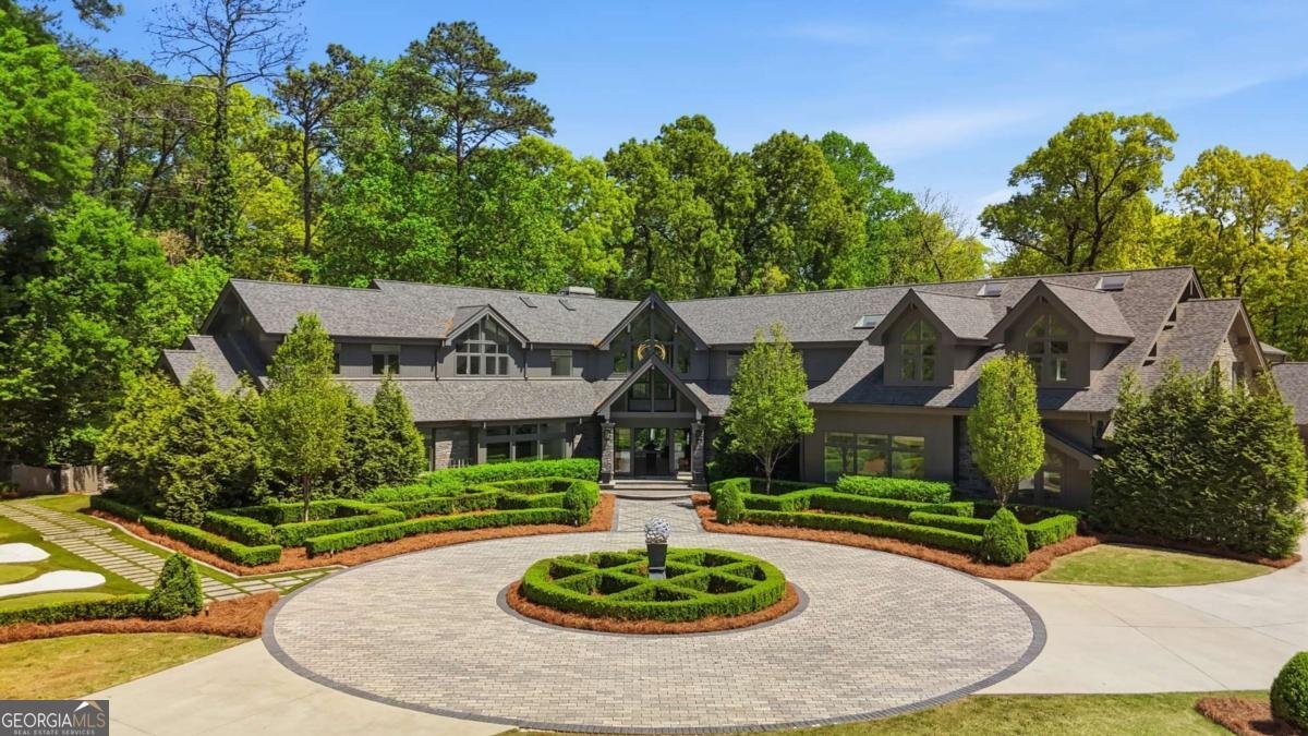 2883 Roxboro Road Atlanta - Photo 1