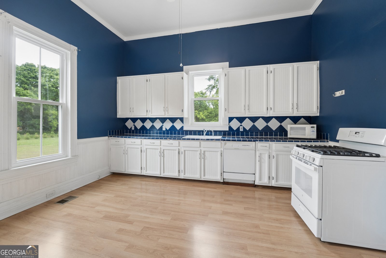206 Johnson Street Newborn - Photo 9