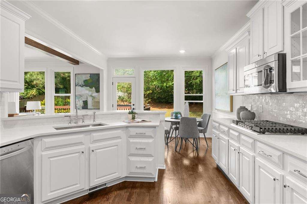 1355 Chattahoochee Run Drive Suwanee - Photo 13