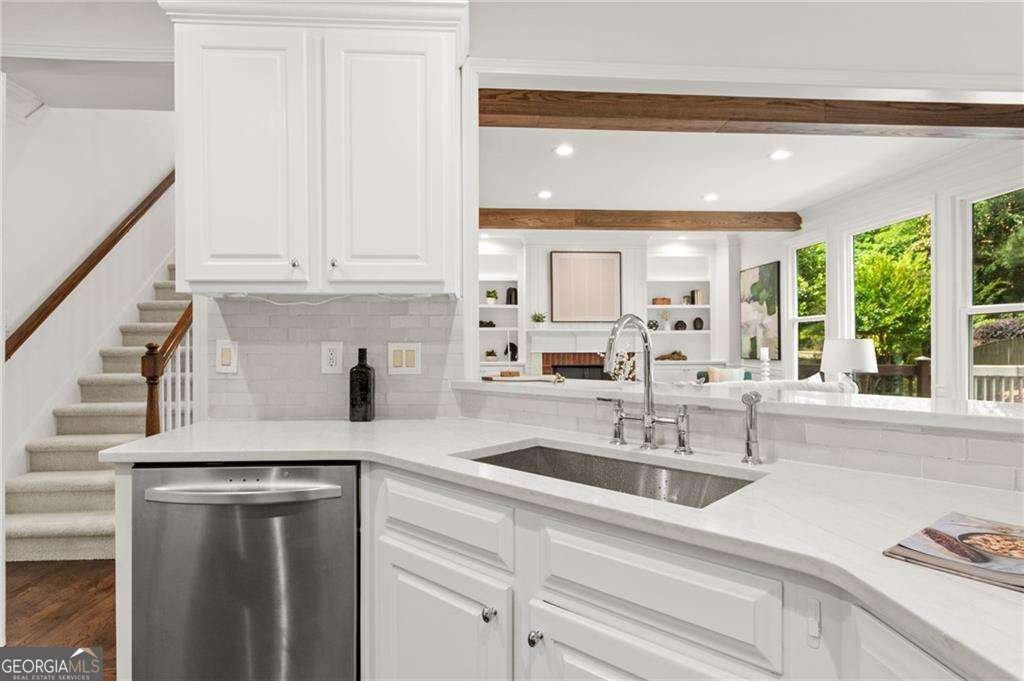 1355 Chattahoochee Run Drive Suwanee - Photo 15