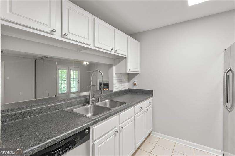 3655 Habersham Road Atlanta - Photo 10