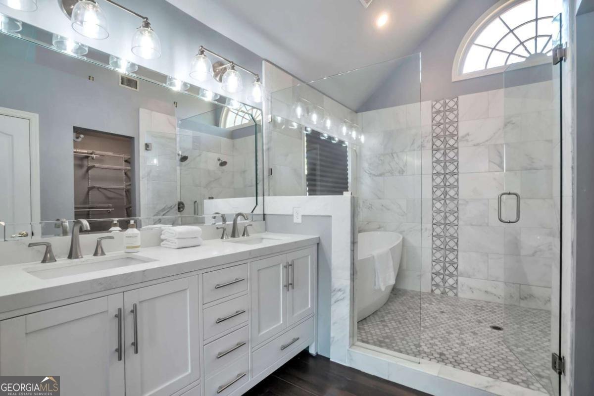 6880 Shadow Ridge Lane Stone Mountain - Photo 16