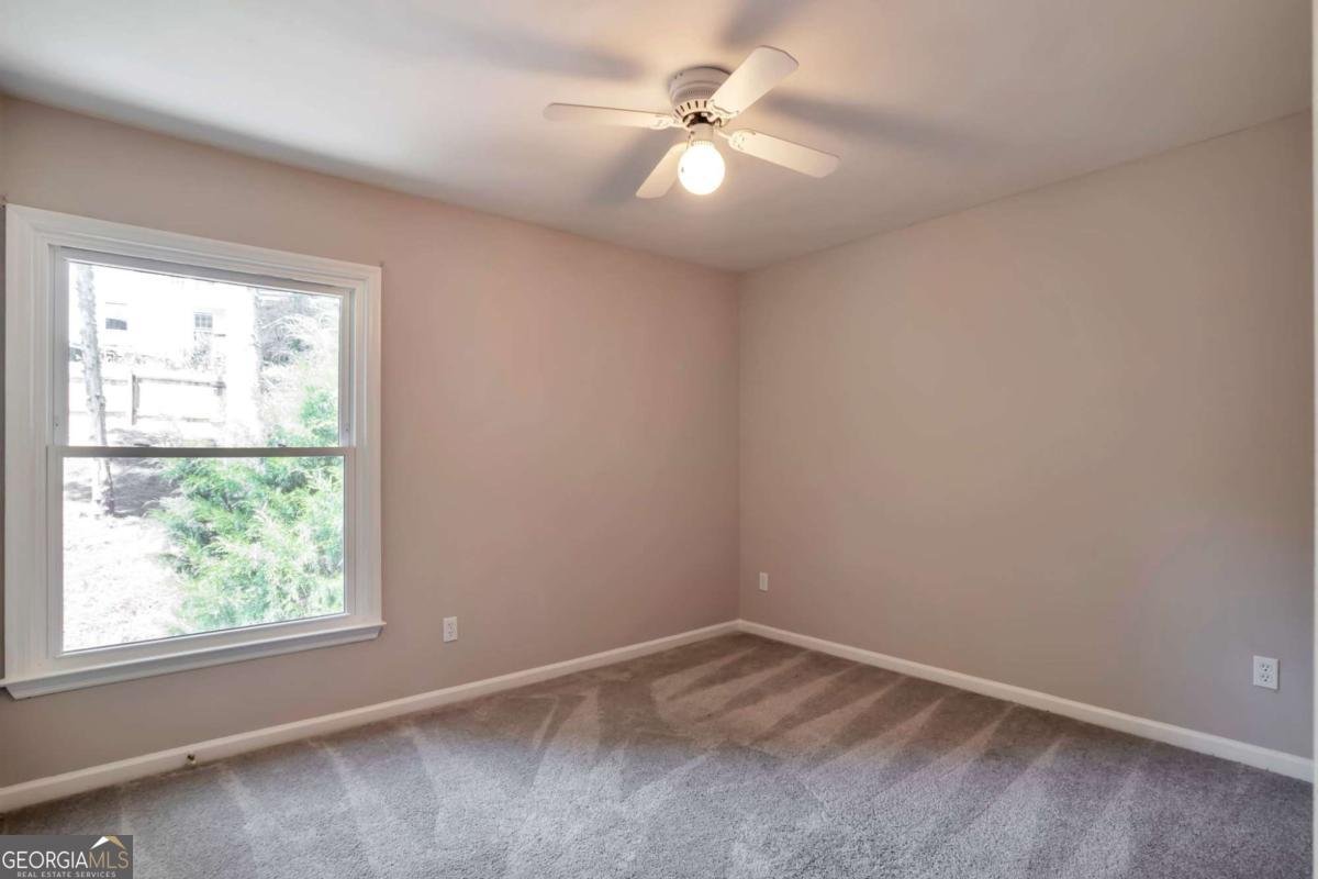 6880 Shadow Ridge Lane Stone Mountain - Photo 19
