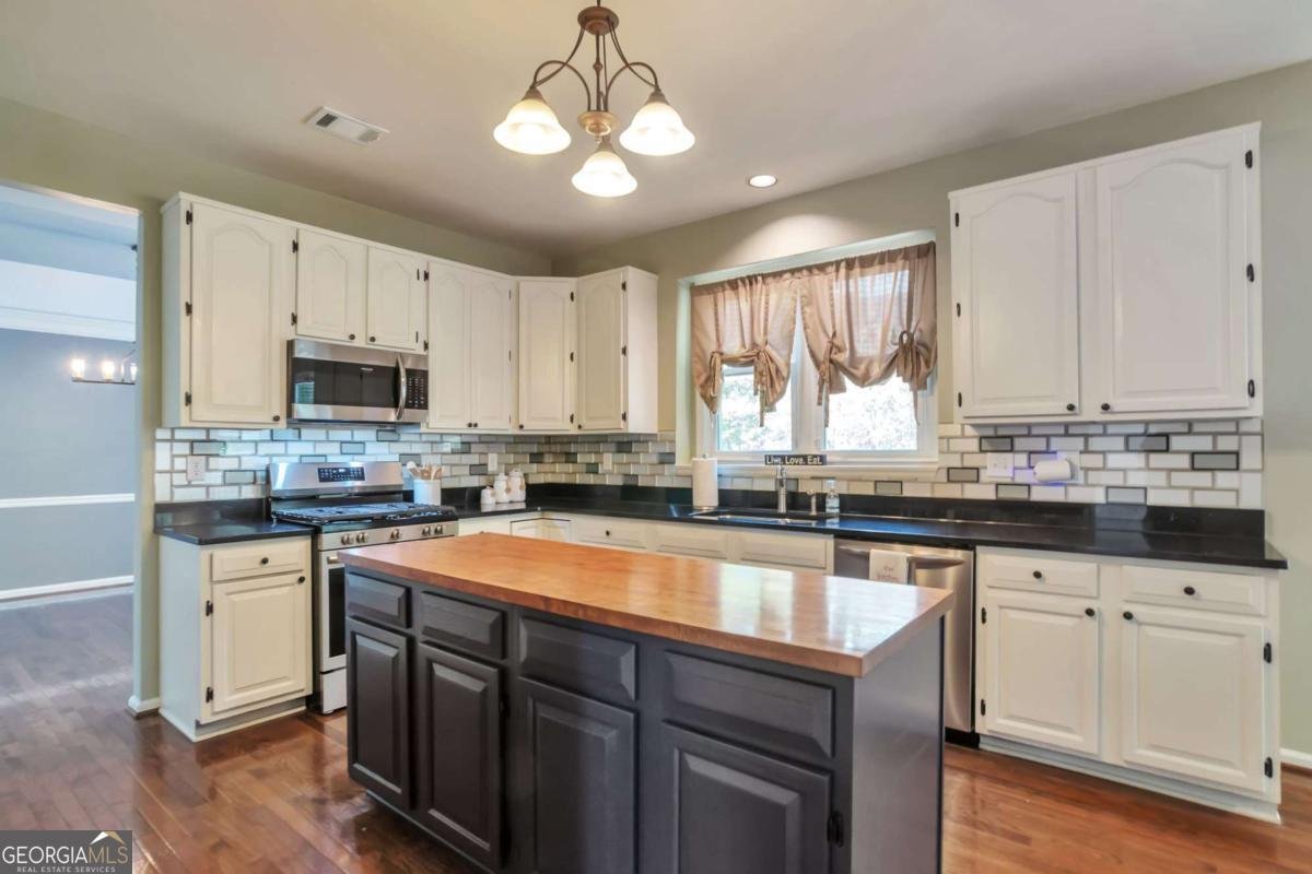 6880 Shadow Ridge Lane Stone Mountain - Photo 6