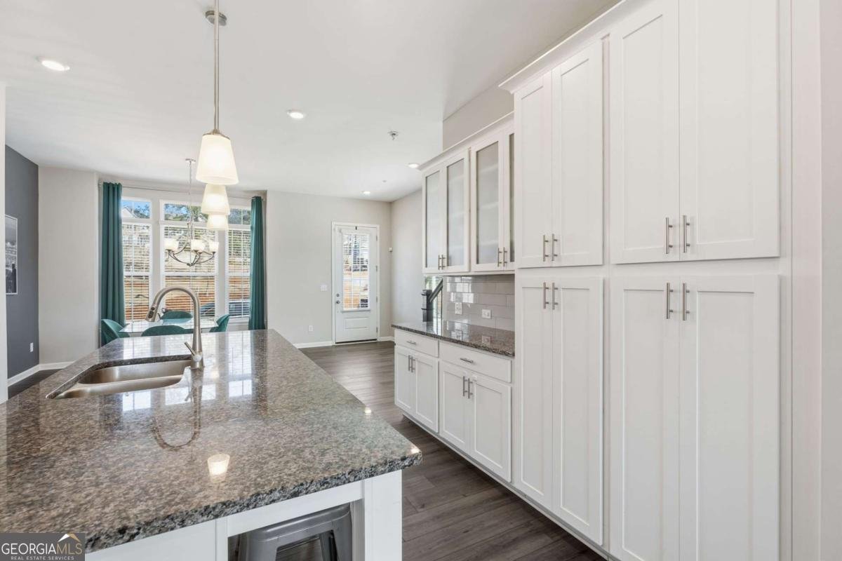 3317 Park Pointe Circle Scottdale - Photo 14